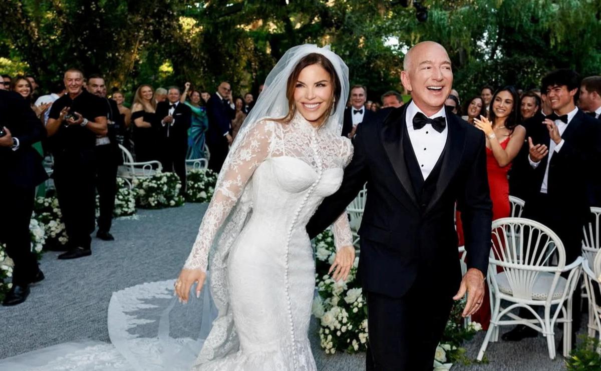 Жена Безоса — как выглядит сегодня и кто она?