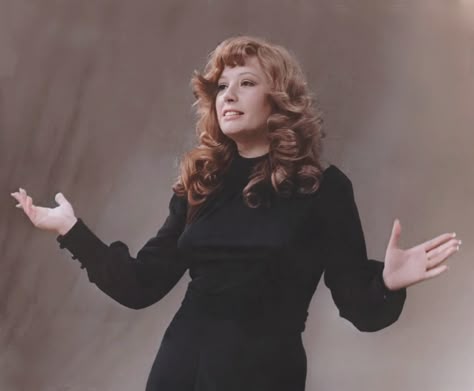 Алла Пугачова В Молодості: Ранние Годы, Начало Карьеры и Личная Жизнь