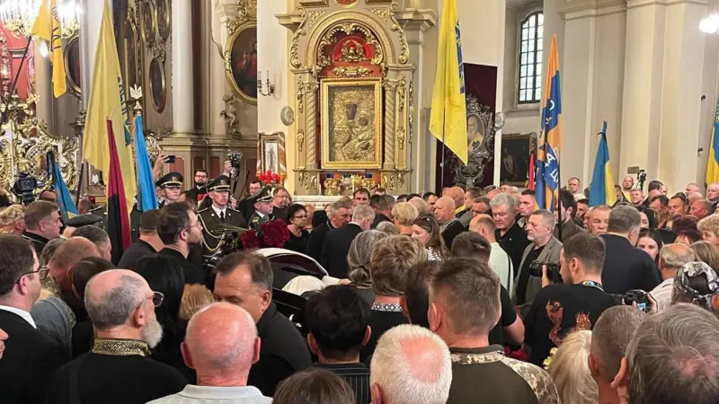 Парубій Де Зараз: Текущая деятельность и личные особенности