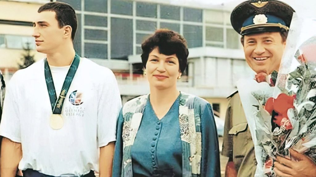 Настоящая Фамилия Кличко: История, Биография и Карьера Братьев